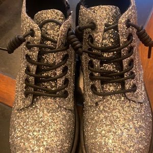 Love It Vogue sparkly silver glitter girls’ boots size 32 new